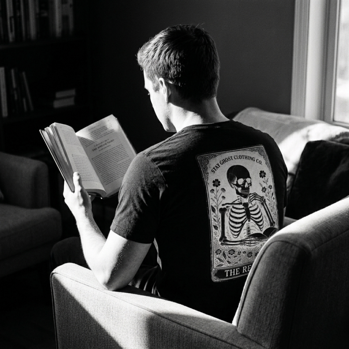 THE READER T-SHIRT